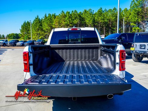New 2026 RAM 1500 Limited w/ Body Color Bumper Group image 9
