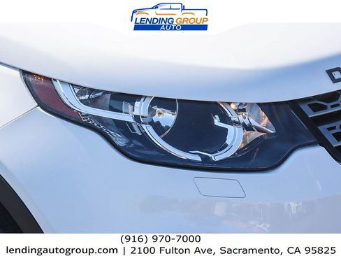 Used 2017 Land Rover Discovery Sport SE image 7