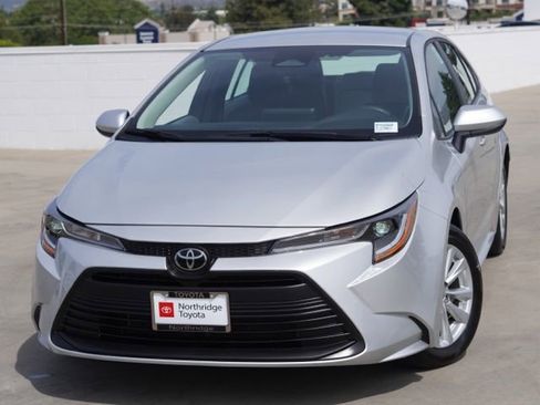 Certified 2025 Toyota Corolla LE w/ LE Premium Package image 4