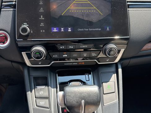 Used 2017 Honda CR-V Touring image 3