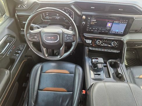 Used 2024 GMC Sierra 1500 AT4 w/ Technology Package AWD/4WD image 34