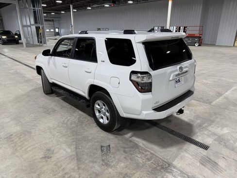Used 2020 Toyota 4Runner SR5 image 37