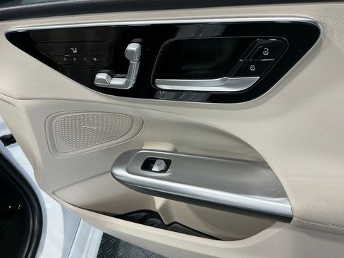 Used 2024 Mercedes-Benz C 300 C 300 image 27