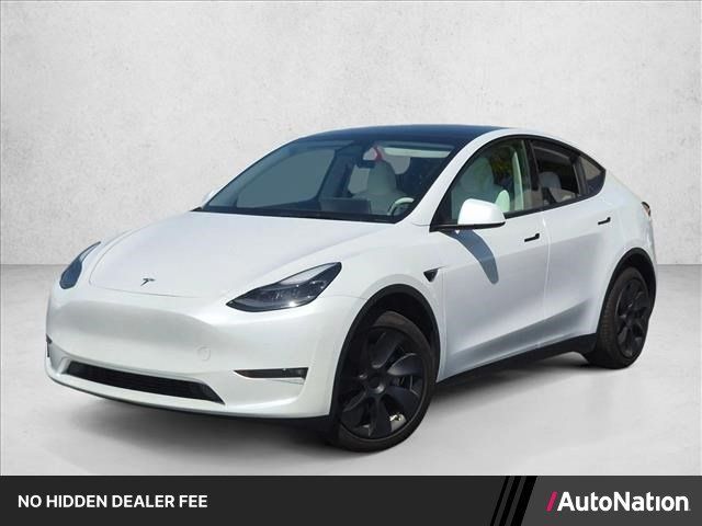 Used 2024 Tesla Model Y Long Range AWD/4WD image 1