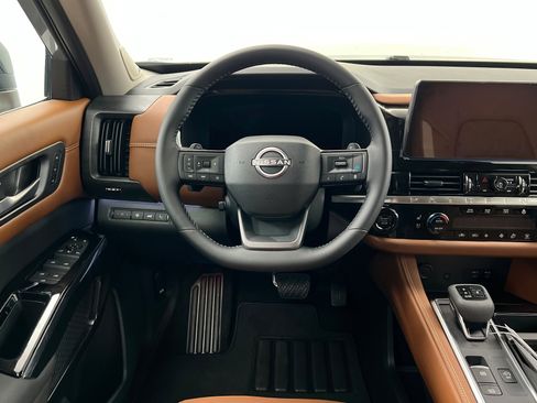 New 2026 Nissan Pathfinder Platinum image 12