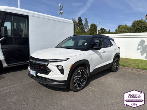 Used 2026 Chevrolet TrailBlazer RS w/ Convenience Package AWD/4WD image 1