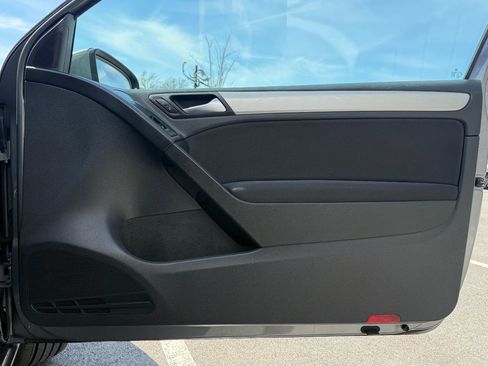 Used 2012 Volkswagen Golf 2-Door image 17