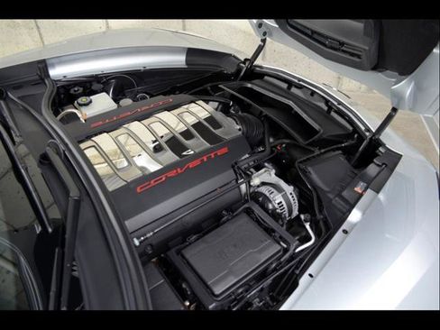 Used 2018 Chevrolet Corvette Stingray Coupe w/ Battery Protection Package RWD image 22