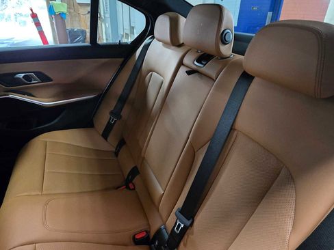 Used 2025 BMW 330i xDrive 330i xDrive w/ Premium Package image 17