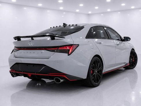 Used 2022 Hyundai Elantra N FWD image 5