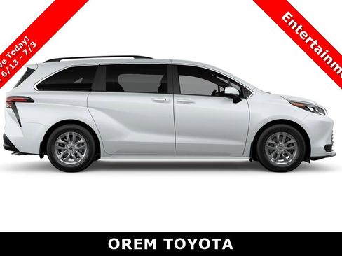 New 2026 Toyota Sienna XLE FWD image 12