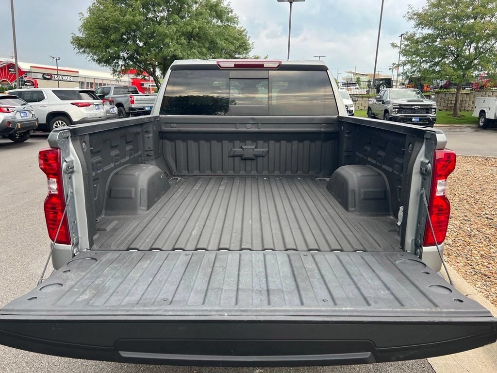 Used 2024 Chevrolet Silverado 1500 LT w/ Safety Package AWD/4WD image 23
