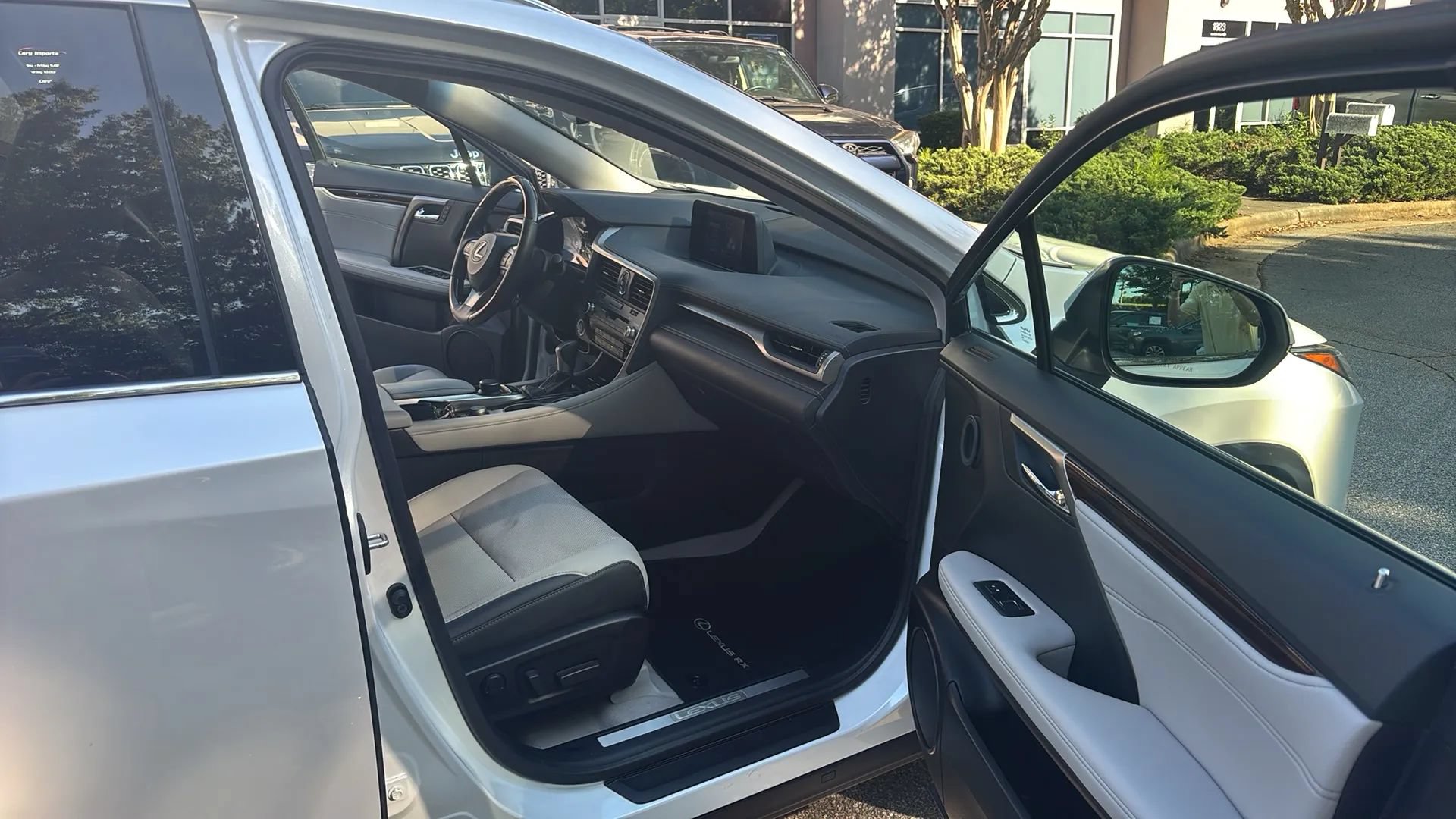 Used 2017 Lexus RX 350 FWD w/ Premium Package image 19