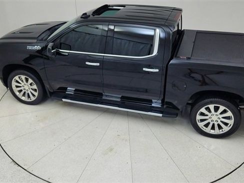 Used 2021 Chevrolet Silverado 1500 High Country w/ Technology Package image 82