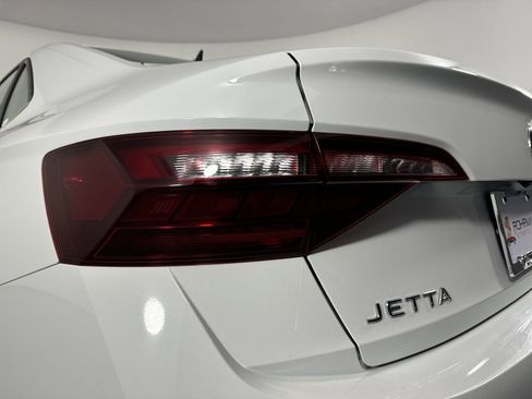 Used 2023 Volkswagen Jetta S image 29
