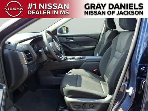 Used 2024 Nissan Rogue SV AWD/4WD image 22