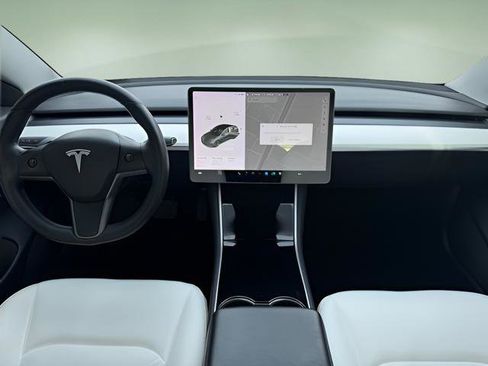 Used 2020 Tesla Model 3 Long Range image 4