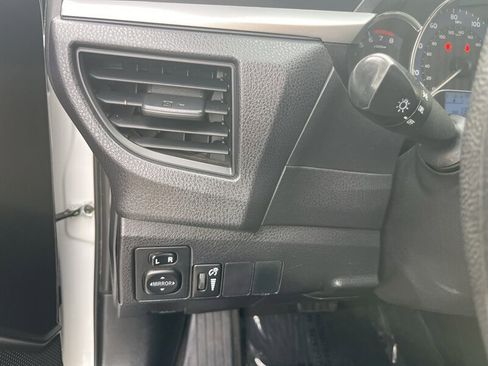 Used 2016 Toyota Corolla L image 40