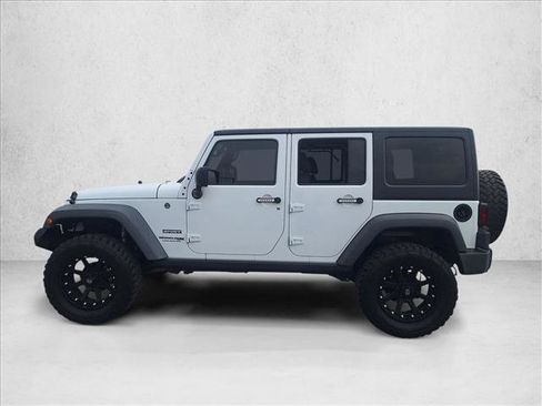 Used 2018 Jeep Wrangler Unlimited Sport w/ Connectivity Group AWD/4WD image 8