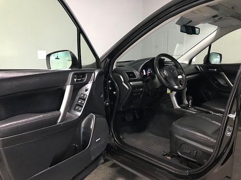 Used 2014 Subaru Forester 2.5i Touring w/ Popular Package #1 AWD/4WD image 9