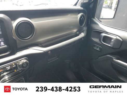 Used 2020 Jeep Wrangler Sport AWD/4WD image 36