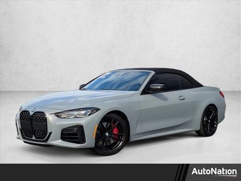 Used 2022 BMW M440i Convertible image 1