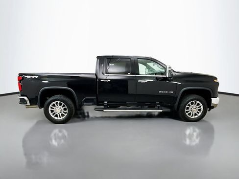 Used 2025 Chevrolet Silverado 2500 LTZ w/ LTZ Premium Package AWD/4WD image 9