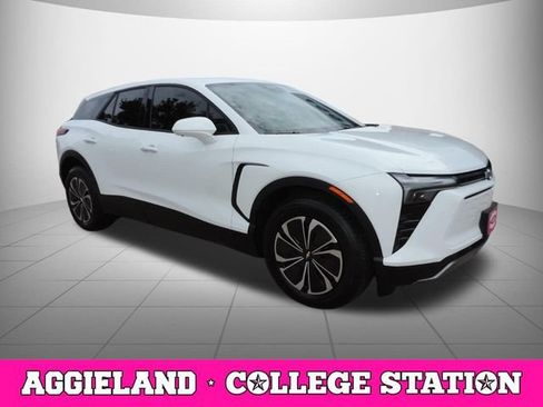 Used 2026 Chevrolet Blazer EV LT FWD image 3
