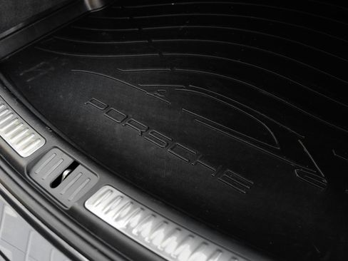 Certified 2026 Porsche Macan AWD/4WD image 26