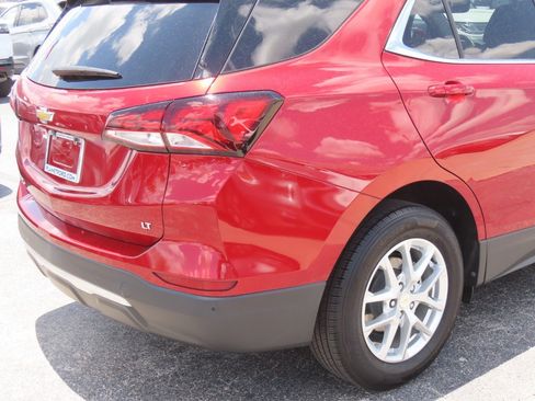 Used 2022 Chevrolet Equinox LT FWD image 12