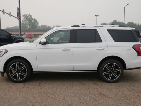 Used 2021 Ford Expedition Limited AWD/4WD image 9
