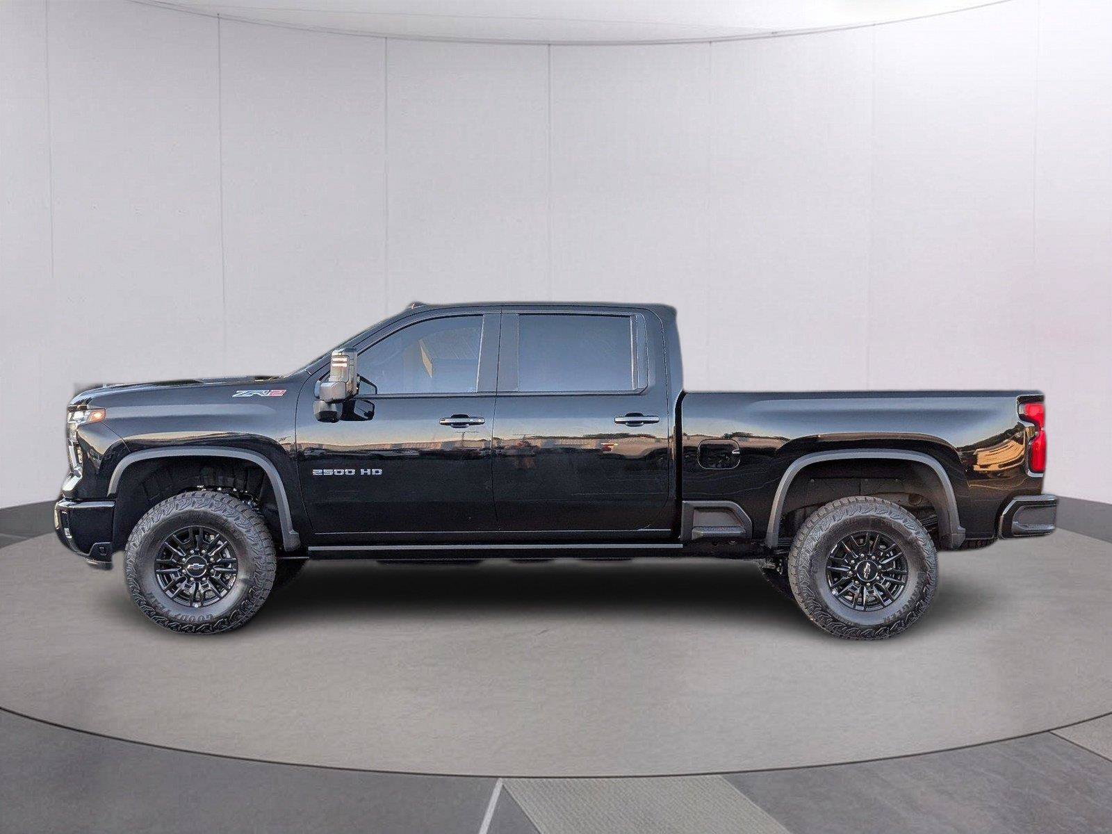 Used 2026 Chevrolet Silverado 2500 ZR2 AWD/4WD image 2