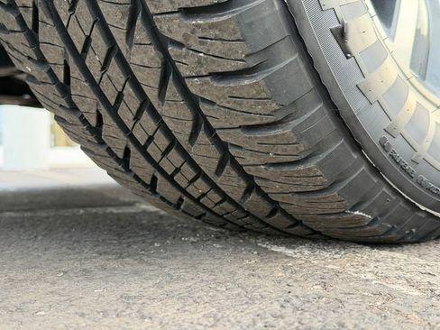 Used 2018 Nissan Armada SL w/ Premium Package image 12