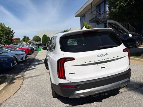 Used 2022 Kia Telluride SX w/ SX Prestige Package AWD/4WD image 14