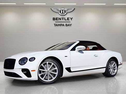 Used 2024 Bentley Continental GT image 1