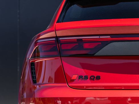 Used 2025 Audi RS Q8 performance AWD/4WD image 12