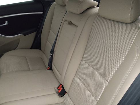 Used 2014 Hyundai Elantra GT FWD image 18