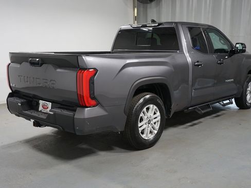 Used 2022 Toyota Tundra SR5 w/ SR5 Premium Package image 8