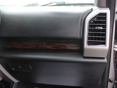 Used 2020 Ford F150 Lariat image 51