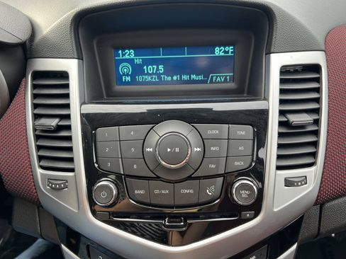 Used 2014 Chevrolet Cruze LT FWD image 18