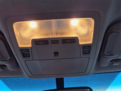 Used 2012 Toyota Camry XLE image 67