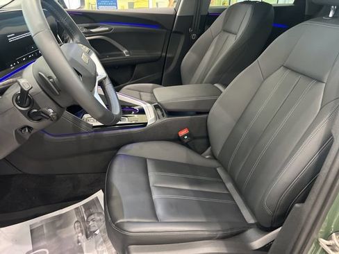 Used 2025 Audi Q5 Premium w/ Convenience Package AWD/4WD image 8