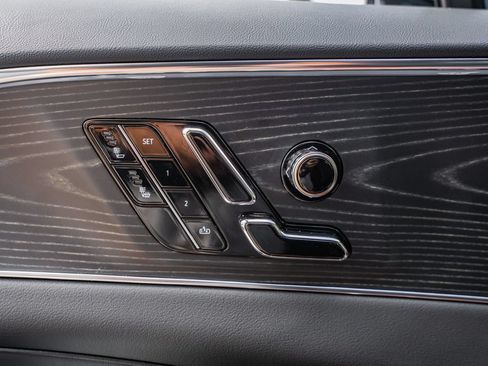 Used 2024 Cadillac Lyriq Sport RWD image 18
