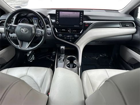 Certified 2021 Toyota Camry SE image 8