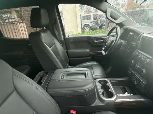 Used 2020 Chevrolet Silverado 1500 LT Trail Boss image 3