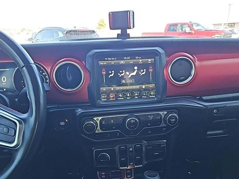 Used 2022 Jeep Gladiator Rubicon w/ Cold Weather Group image 7