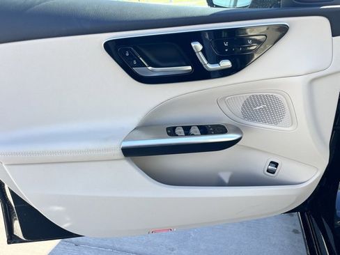 Used 2025 Mercedes-Benz C 300 Sedan image 10