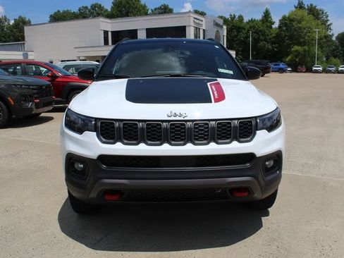 Used 2025 Jeep Compass Trailhawk AWD/4WD image 15