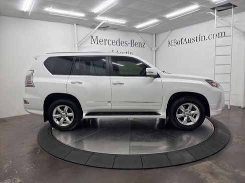 Used 2014 Lexus GX 460 w/ Preferred Accessory Package image 8