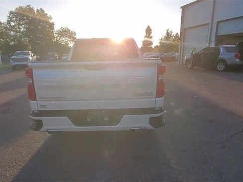 Used 2022 Chevrolet Silverado 1500 High Country w/ High Country Premium Package image 40